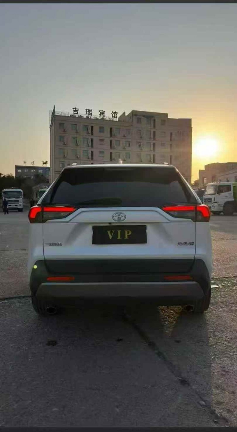 平顶山23年丰田RAV4荣放6