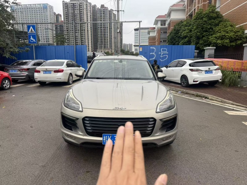 南宁18年众泰T7001