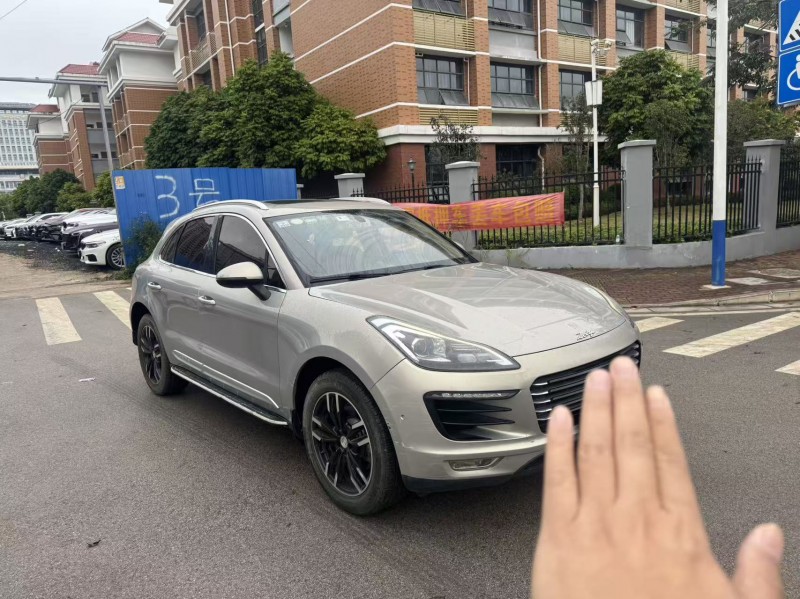 南宁18年众泰T7002