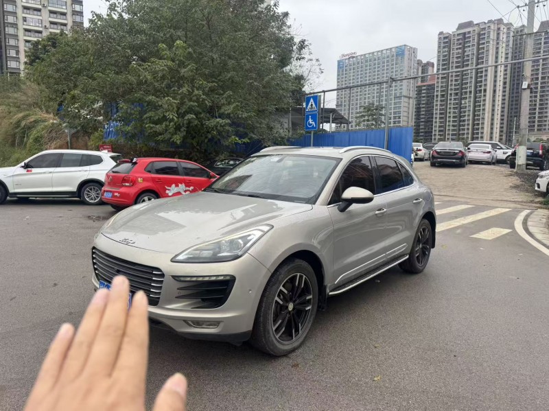 南宁18年众泰T7003