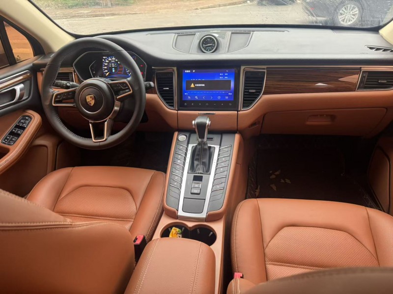 南宁18年众泰T7006