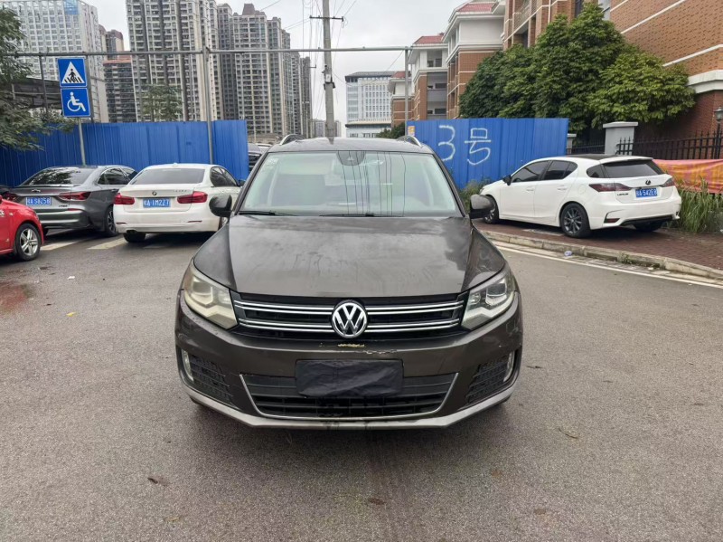 南宁13年大众途观1