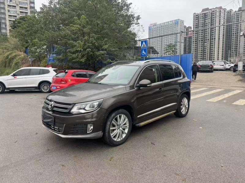 南宁13年大众途观3