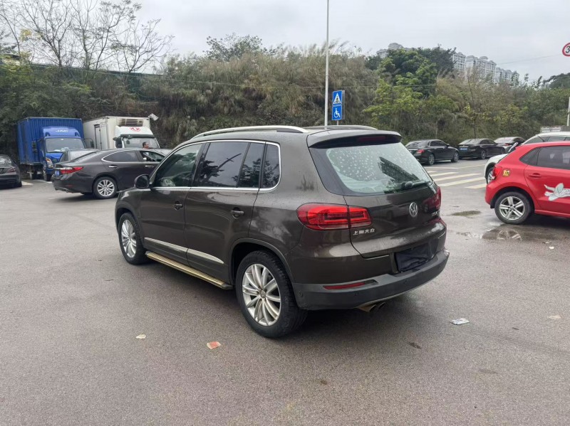 南宁13年大众途观7