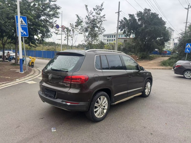 南宁13年大众途观8