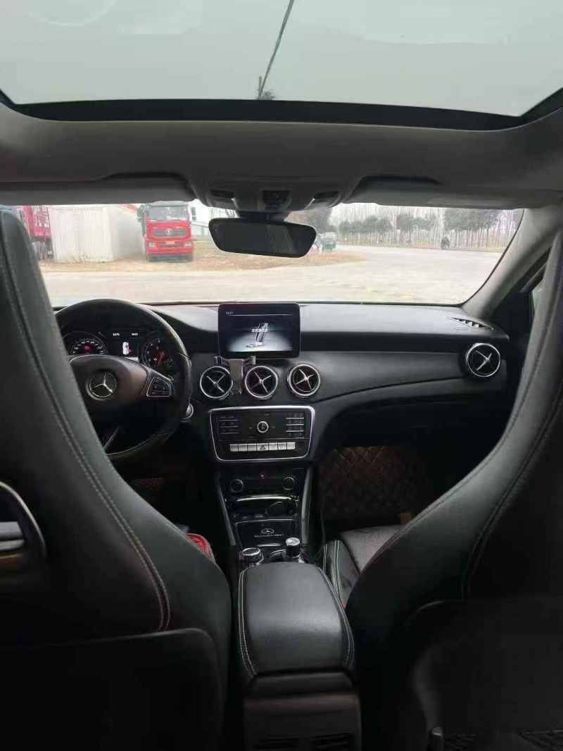 济宁19年奔驰GLA6