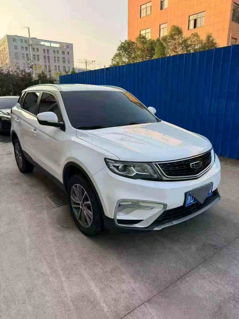 金华21年吉利博越3