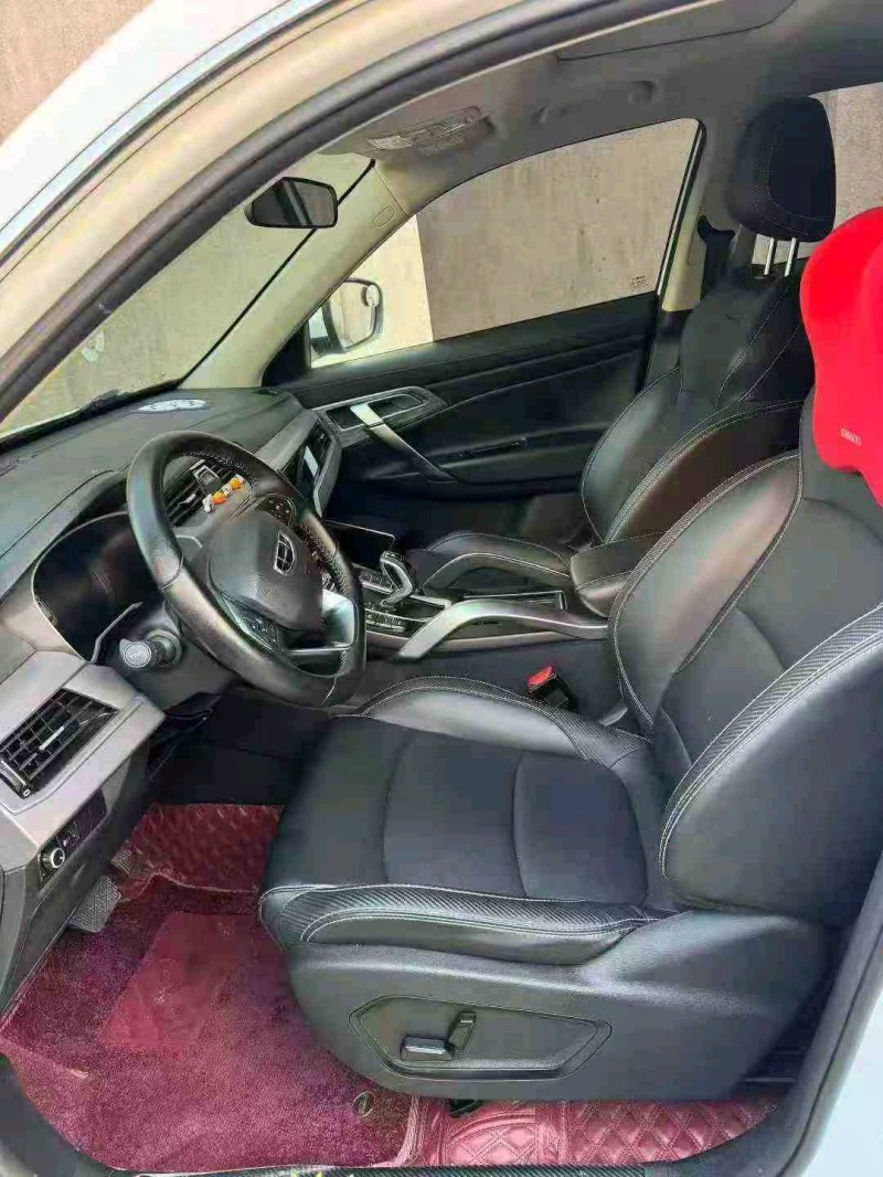 金华21年吉利博越4