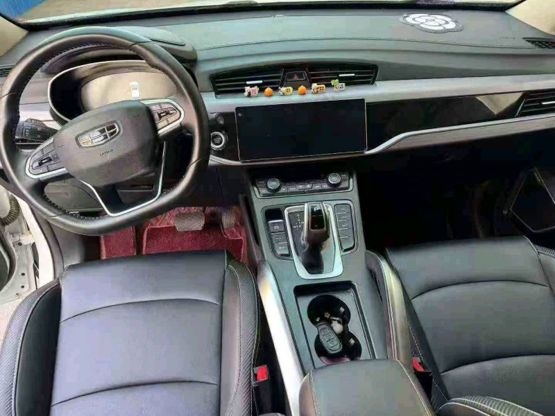 金华21年吉利博越6