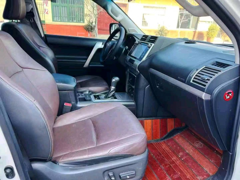 潍坊19年丰田普拉多5