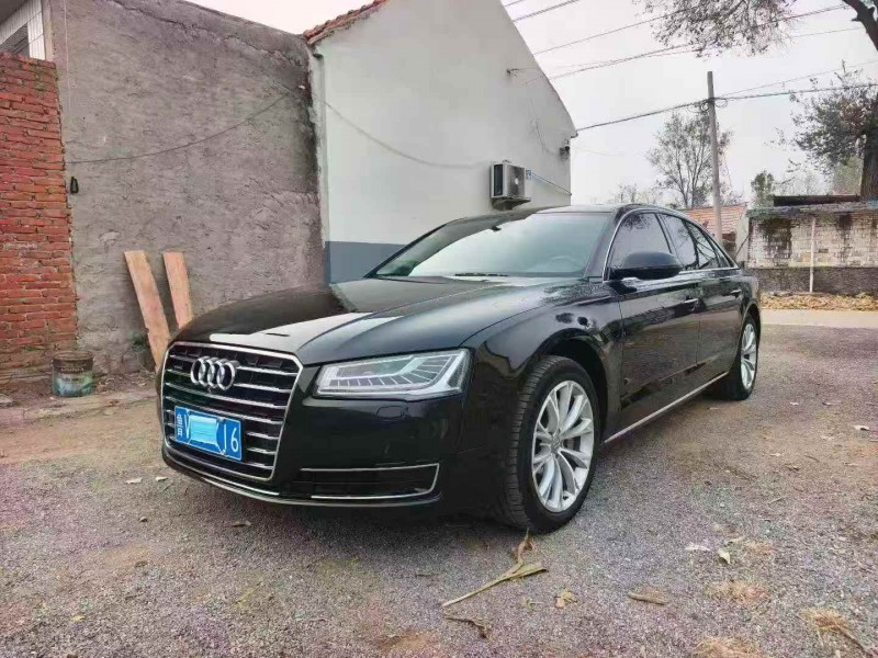 济宁16年奥迪A8L2