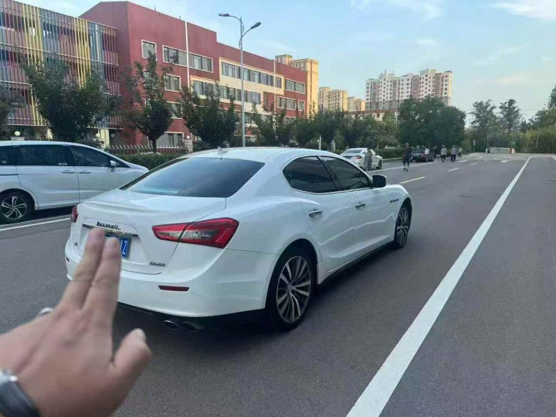 烟台16年玛莎拉蒂Ghibli7