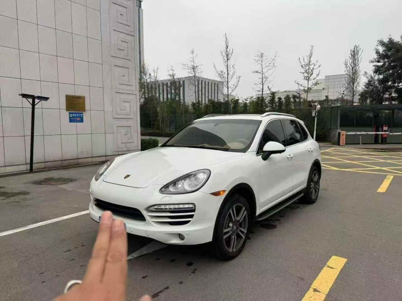 潍坊14年保时捷卡宴2