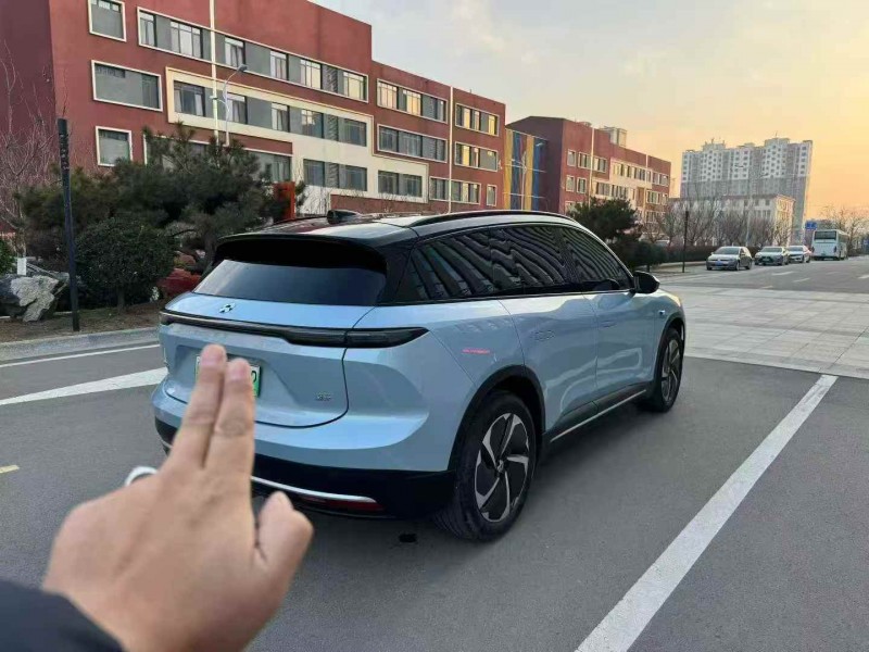 青岛25年蔚来ES67