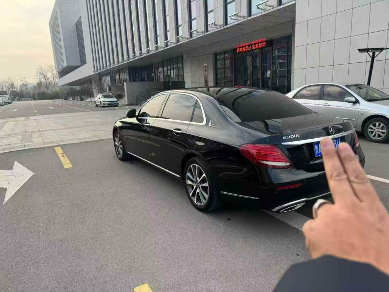 枣庄18年奔驰E8