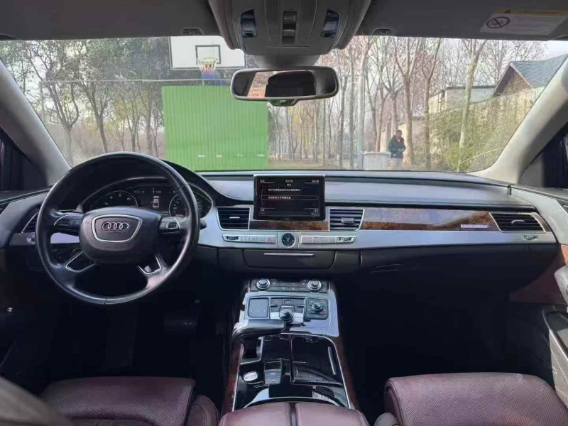 安阳17年奥迪A8L5