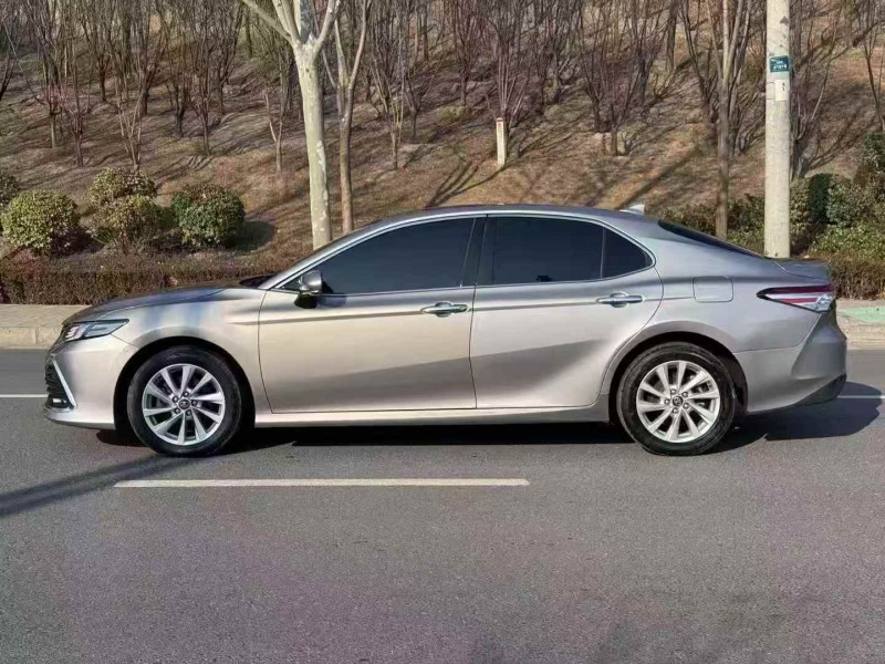 焦作21年丰田凯美瑞7