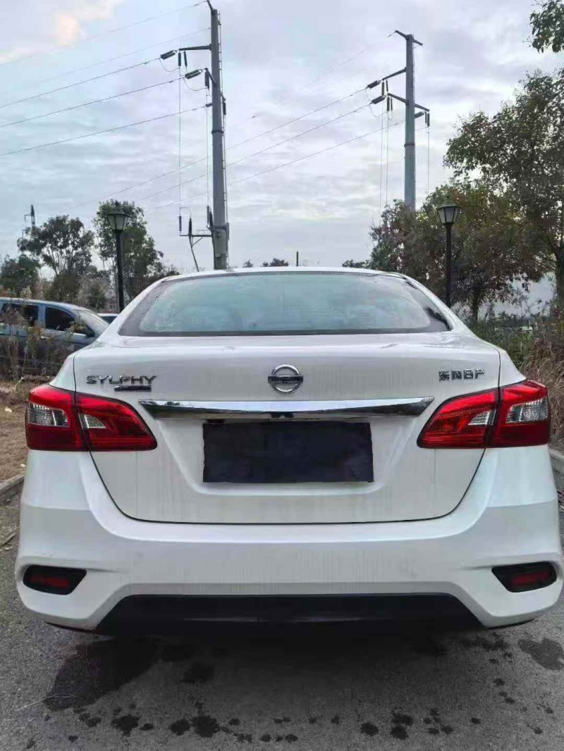 十堰24年日产轩逸9