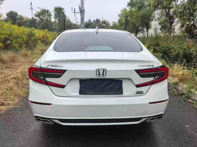 十堰23年本田雅阁8