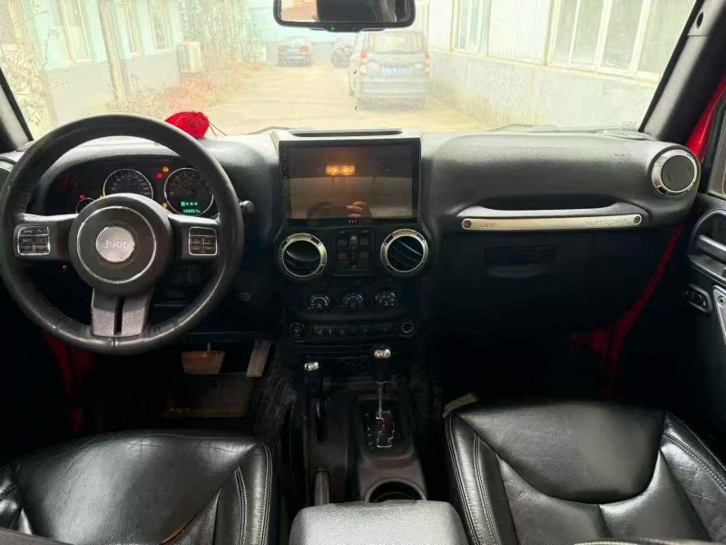 潍坊17年Jeep牧马人4