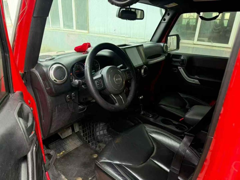 潍坊17年Jeep牧马人6