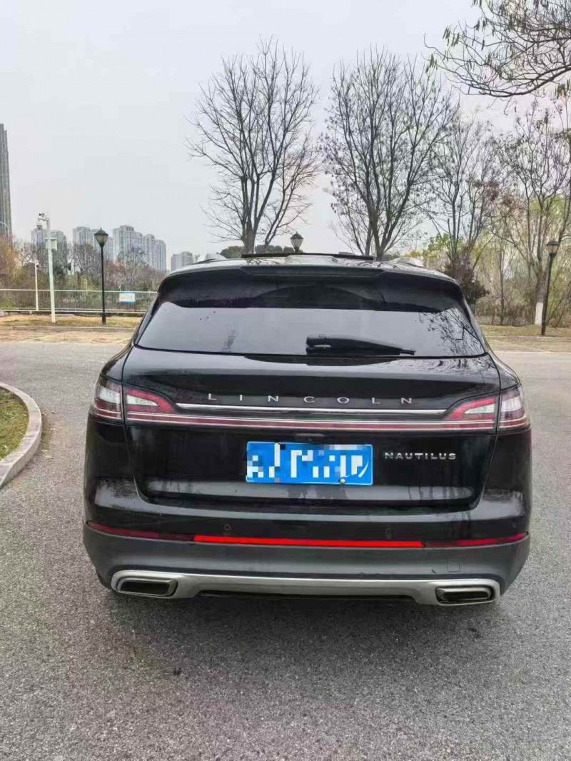 武汉22年林肯航海家9