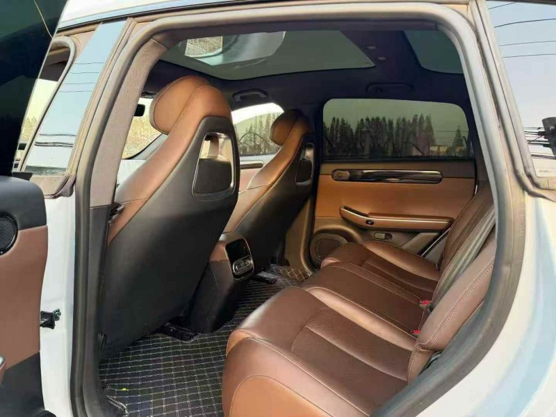 金华23年零跑汽车C015