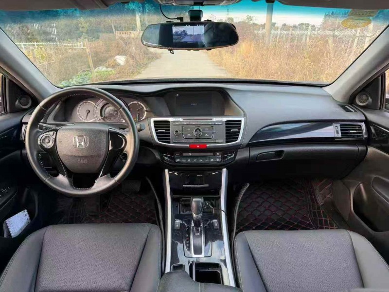 温州18年本田雅阁3