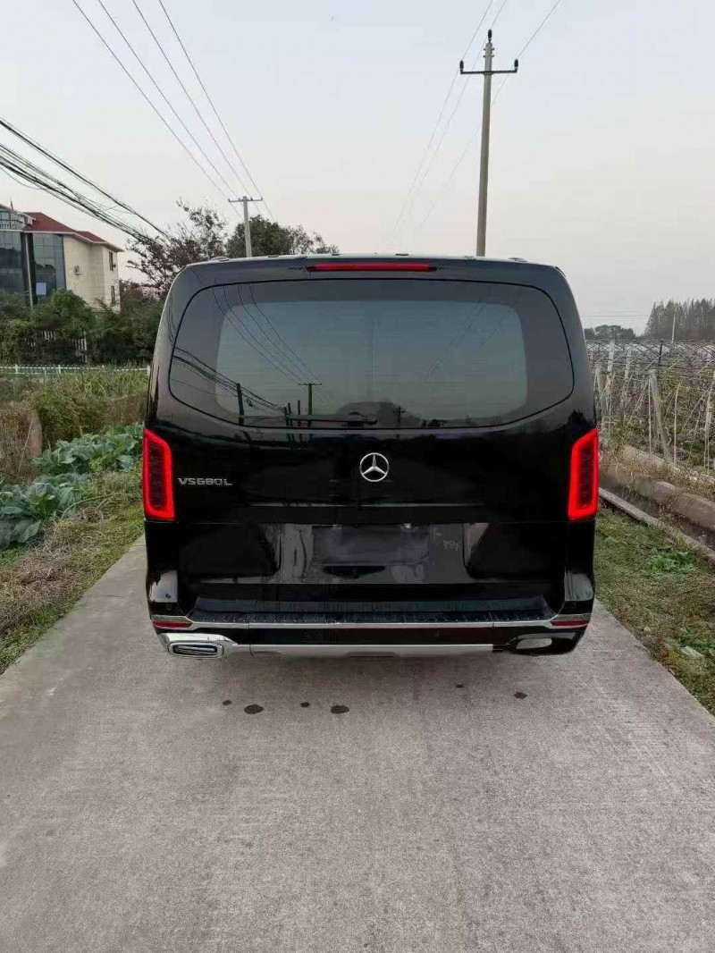 嘉兴23年奔驰威霆8