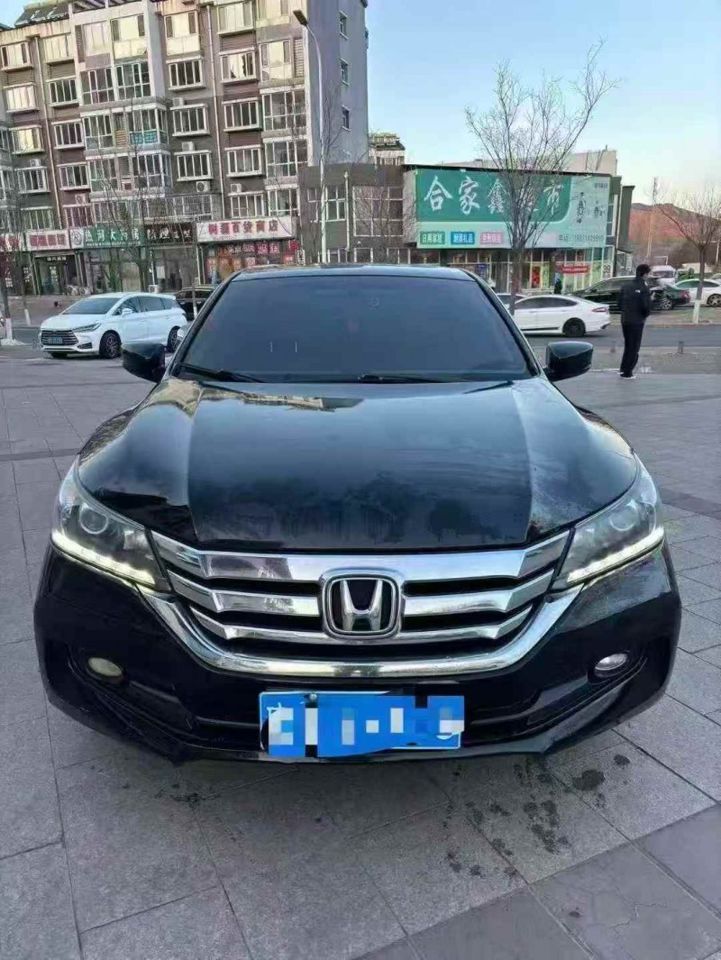 邢台14年本田雅阁1