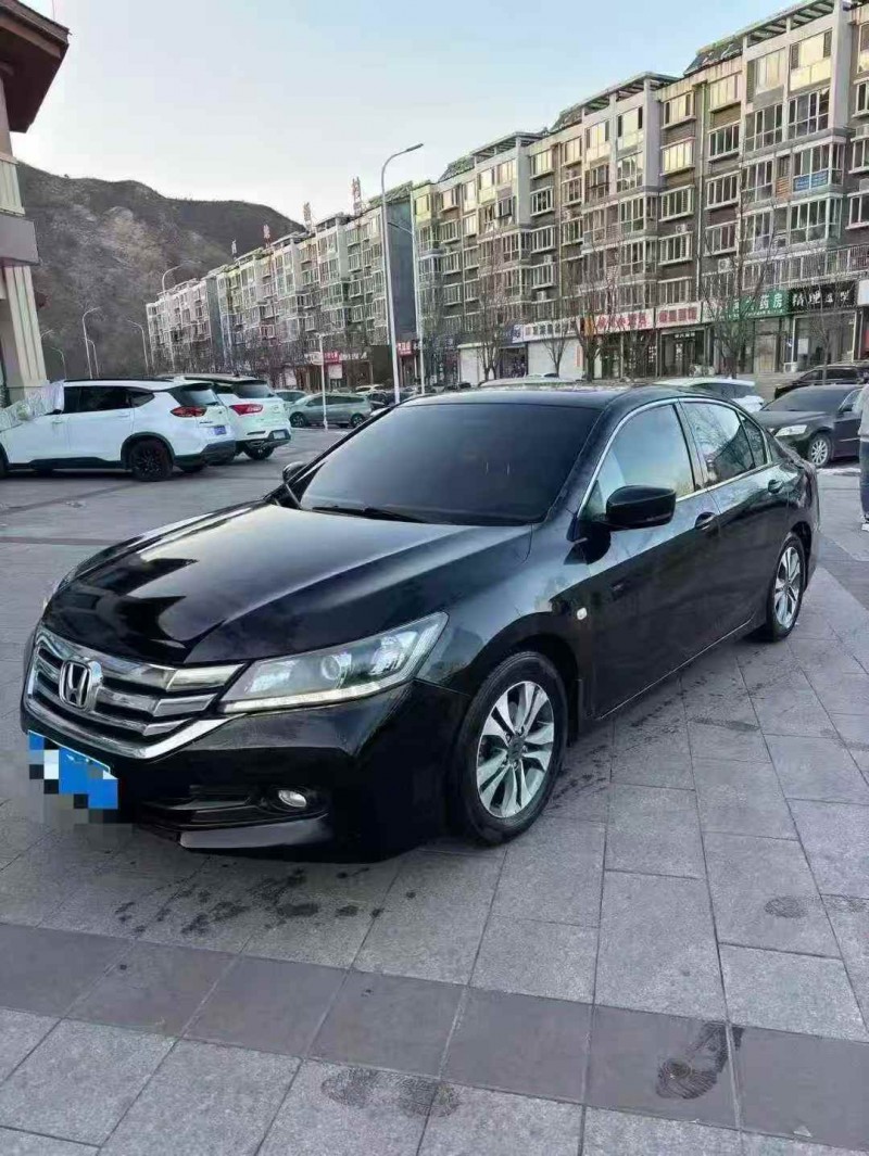 邢台14年本田雅阁3