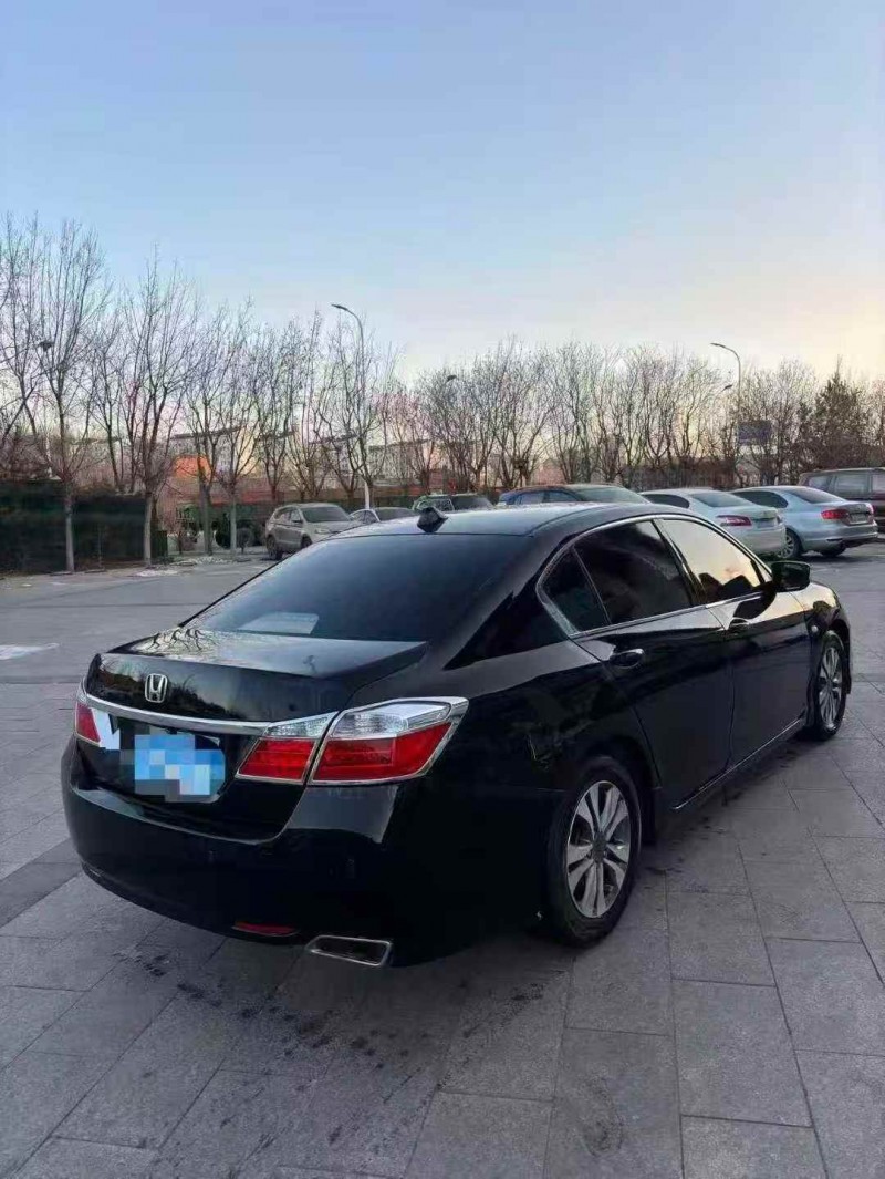 邢台14年本田雅阁7