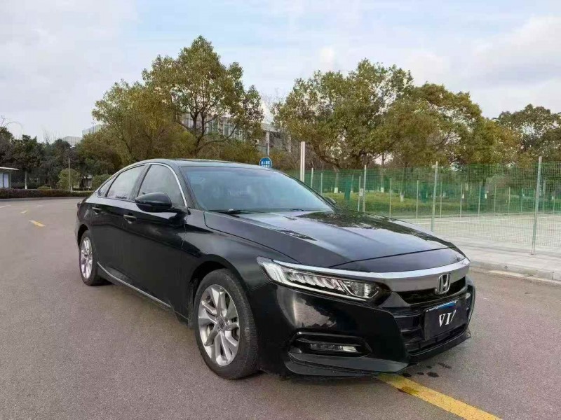 镇江19年本田雅阁2