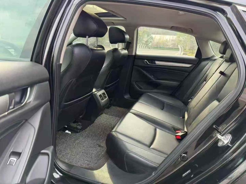 镇江19年本田雅阁6