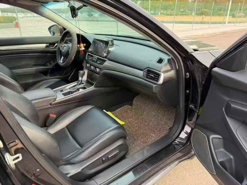 镇江19年本田雅阁7