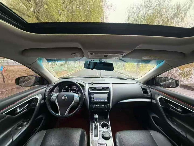 新余16年日产天籁6