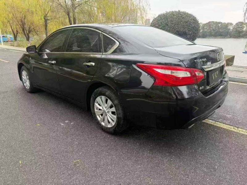 新余16年日产天籁7