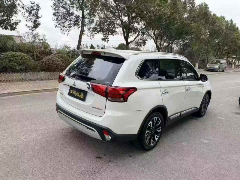 上海19年三菱欧蓝德7