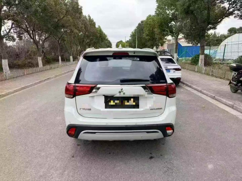 上海19年三菱欧蓝德9