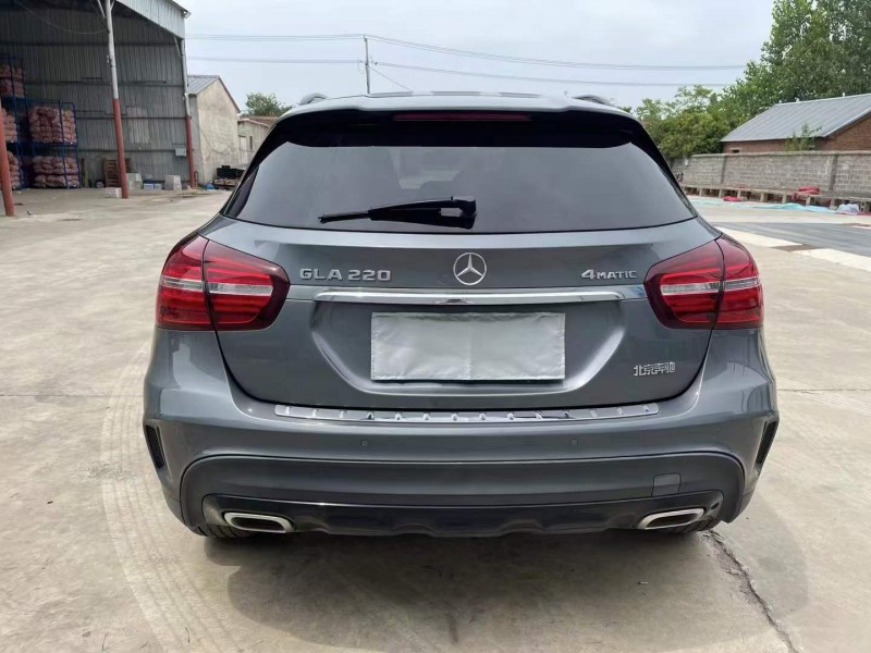 徐州19年奔驰GLA9