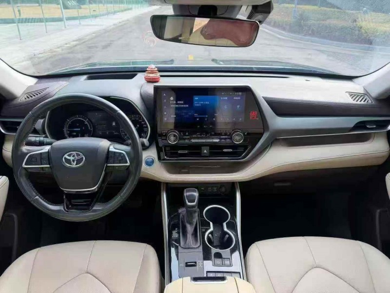 连云港23年丰田汉兰达6