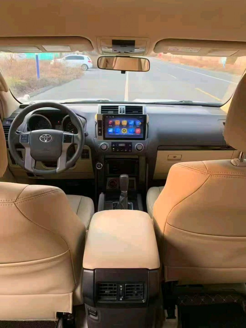 青岛16年丰田普拉多4