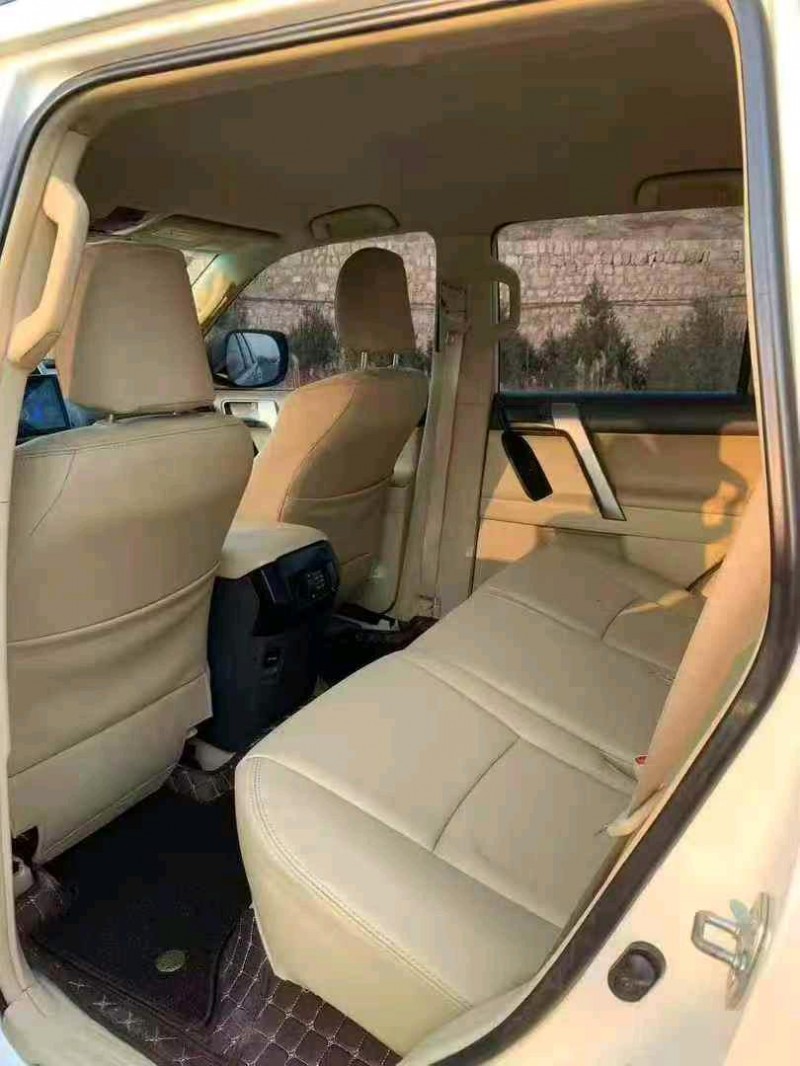 青岛16年丰田普拉多5