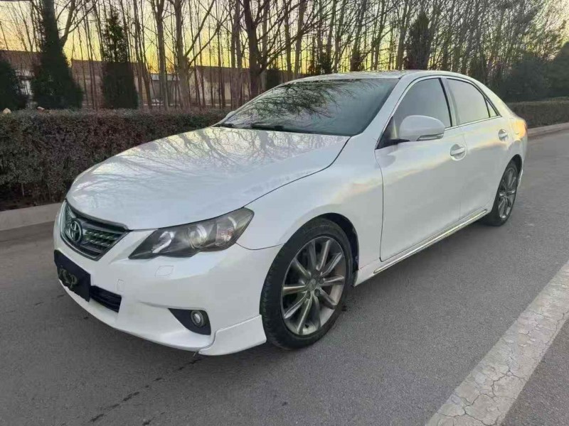 东营13年丰田锐志3