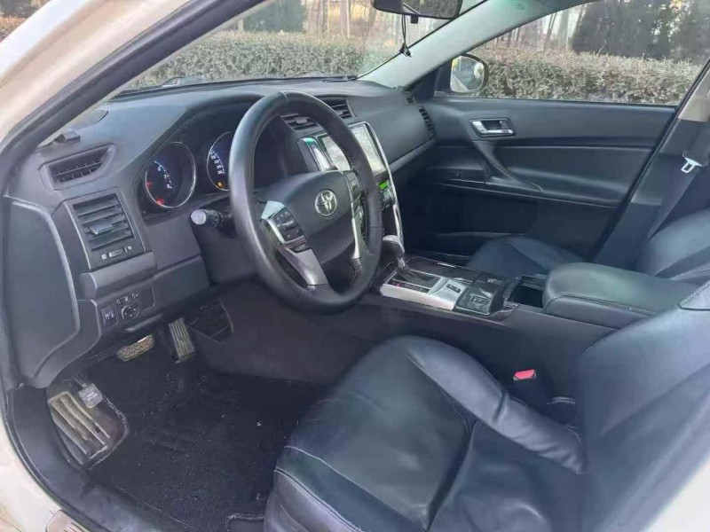 东营13年丰田锐志4