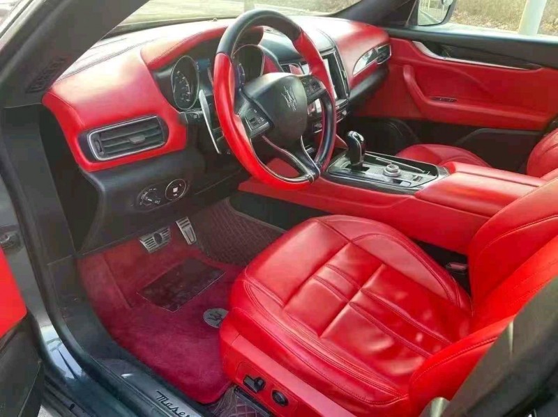 焦作18年玛莎拉蒂Levante4