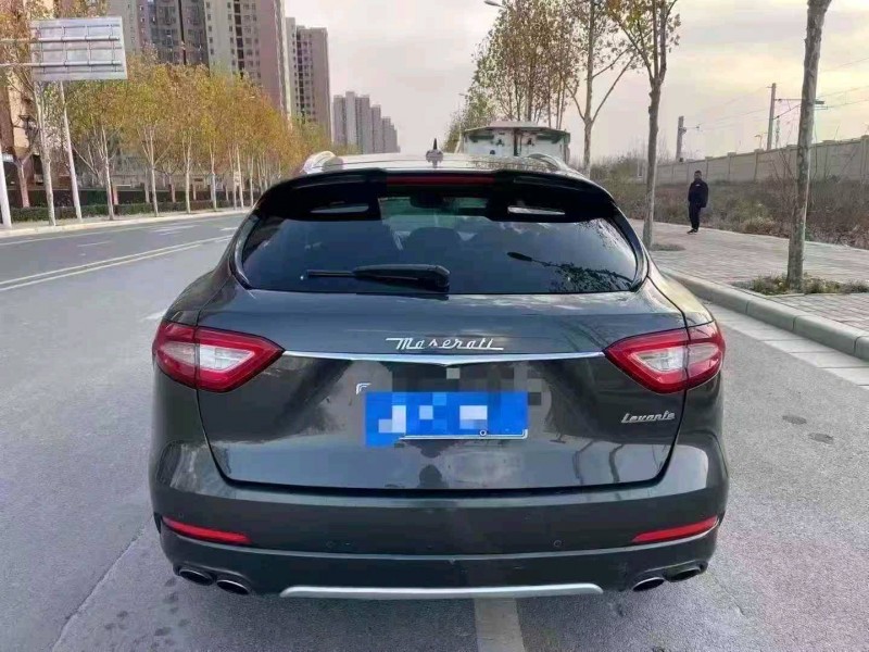 焦作18年玛莎拉蒂Levante9