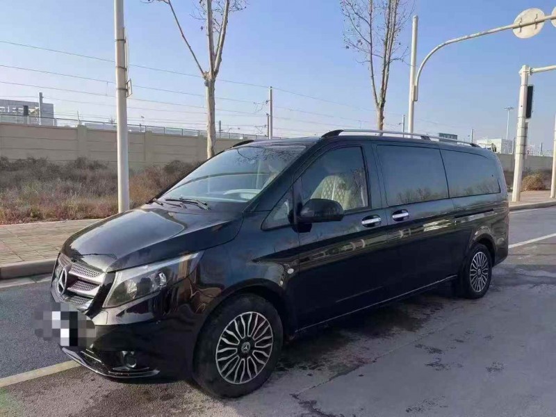 新乡17年奔驰威霆2