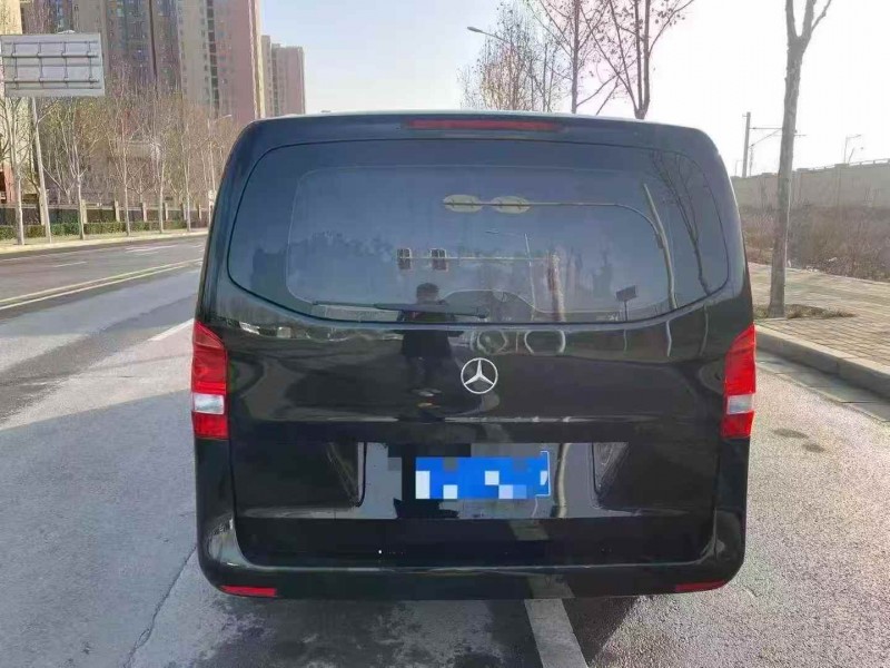 新乡17年奔驰威霆9