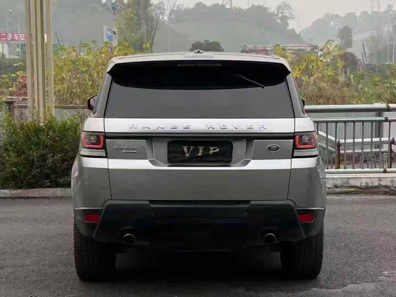 重庆16年路虎揽胜运动9